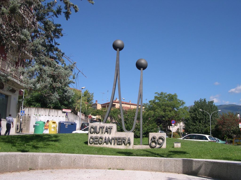 Pla�a Comte del Montseny