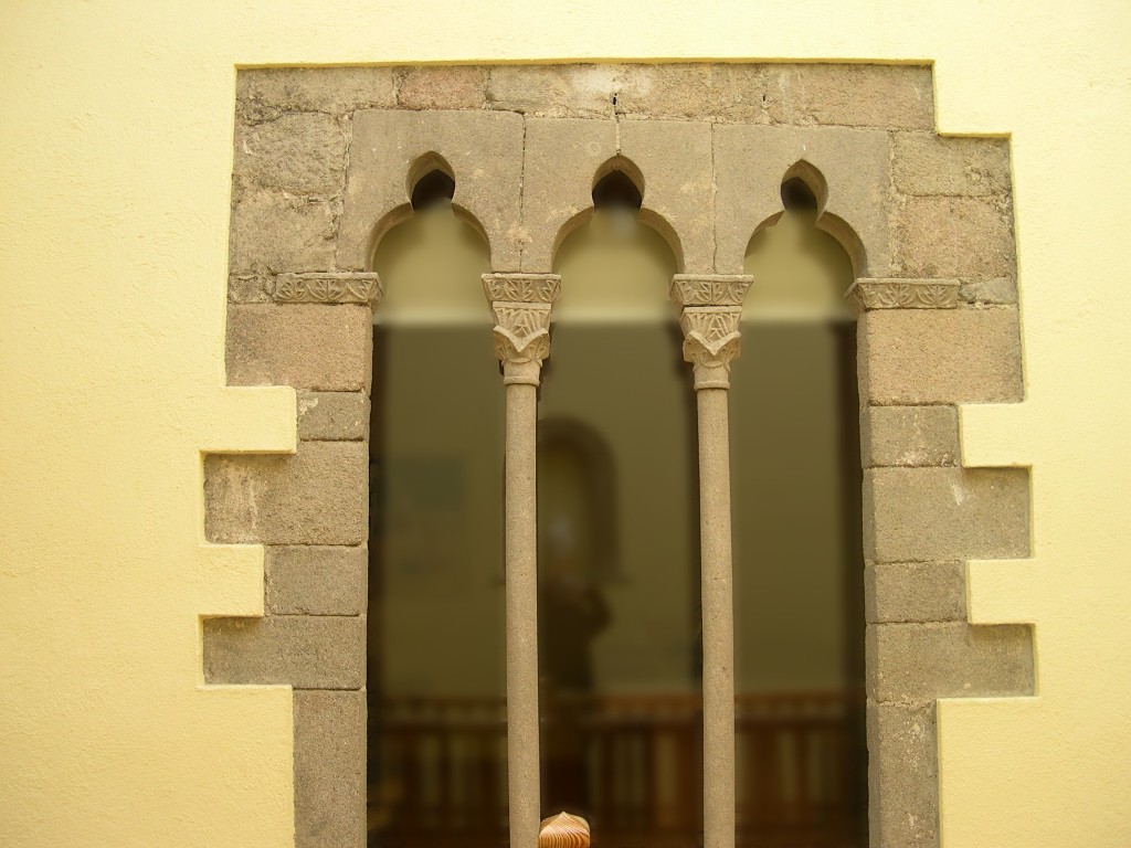 Rectoria Vella. Finestral interior Rectoria Vella. Finestral interior